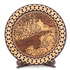 Тарелка-магнит Карелия Пейзаж на подставке 13х13