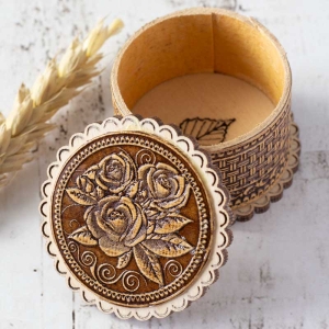 Шкатулка Розы фигурная 4,54,53 (3)