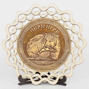 Тарелка с подставкой Нерюнгри Медведь фанерная 15,5х15,5х1