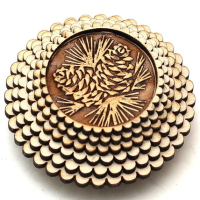 Шкатулка Шишки фанера 6*6*3  - сувенир